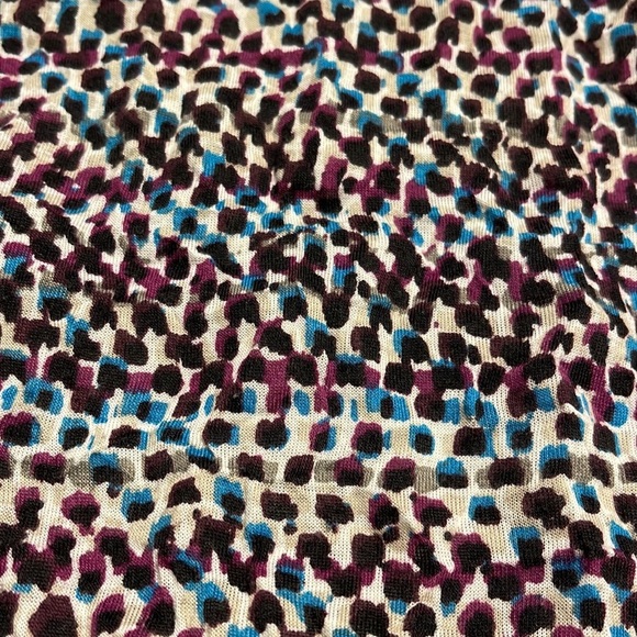 Women’s Daisy Fuentes Abstract Blouse Size Medium - Picture 8 of 8